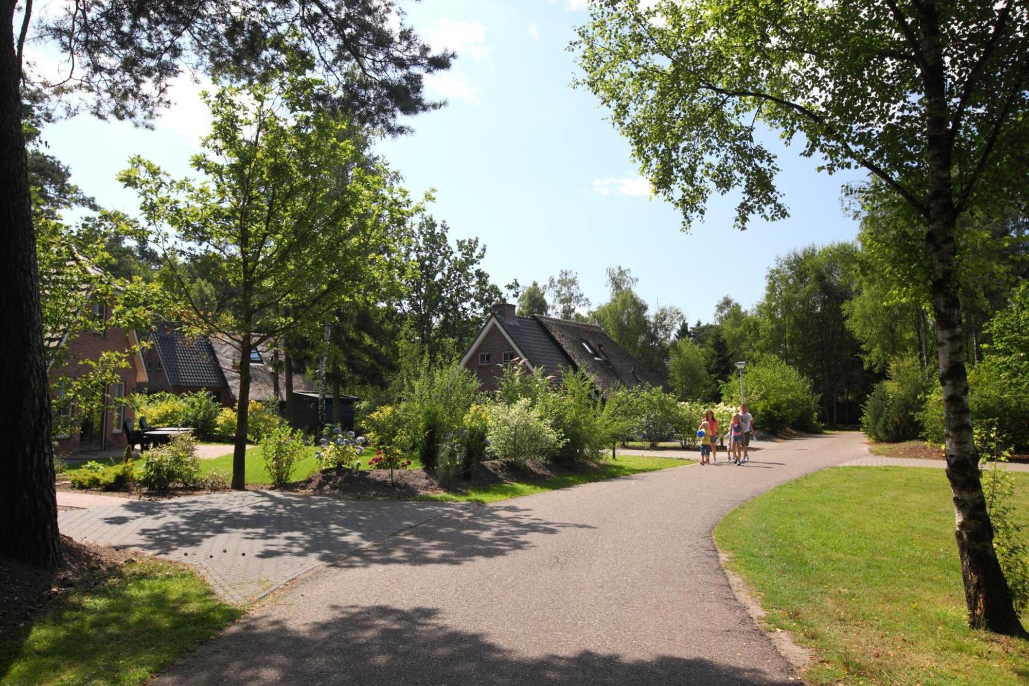 Summio Landgoed Het Grote Zand Hotel Hooghalen Exterior photo
